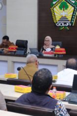 Bupati Gowa Sitti Husniah Talenrang memimpin Forum Penataan Ruang Kabupaten Gowa yang membahas perlindungan lahan pertanian, ketahanan pangan, investasi, dan sinkronisasi tata ruang berkelanjutan di Baruga Karaeng Pattingalloang, Kantor Bupati Gowa.