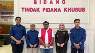 Kejari Gowa mengeksekusi dr. Suryadi dalam perkara korupsi dana JKN RSUD Syekh Yusuf setelah kasasi JPU dikabulkan MA. Terpidana dijatuhi hukuman dua tahun penjara.