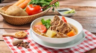 Ilustrasi Ragam Kuliner Sup Khas Indonesia (Foto:Royal Snack Box)