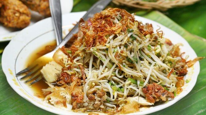 Ilustrasi Lontong Balap yang Lezat (Foto:Kompas.com)