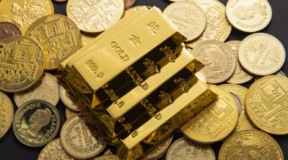 Investasi Emas Muda atau Emas Tua (Foto:Magnific)