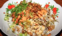 Ilustrasi Nasi Lengko yang Nikmat untuk disantap (Foto: Indonesia Kaya)