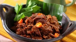 Ilustrasi Babat Gongso Kuliner Khas Semarang yang Nikmat dan Lezat dikonsumsi (Foto:Kompas.com)
