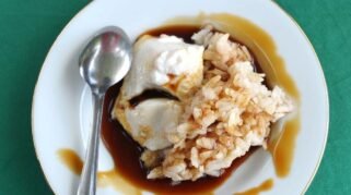 Ilustrasi dadih khas Minangkabau (Foto:detik.com)
